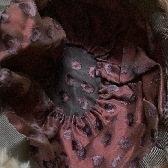 Vintage fur coat and hat - Picture 11 of 16